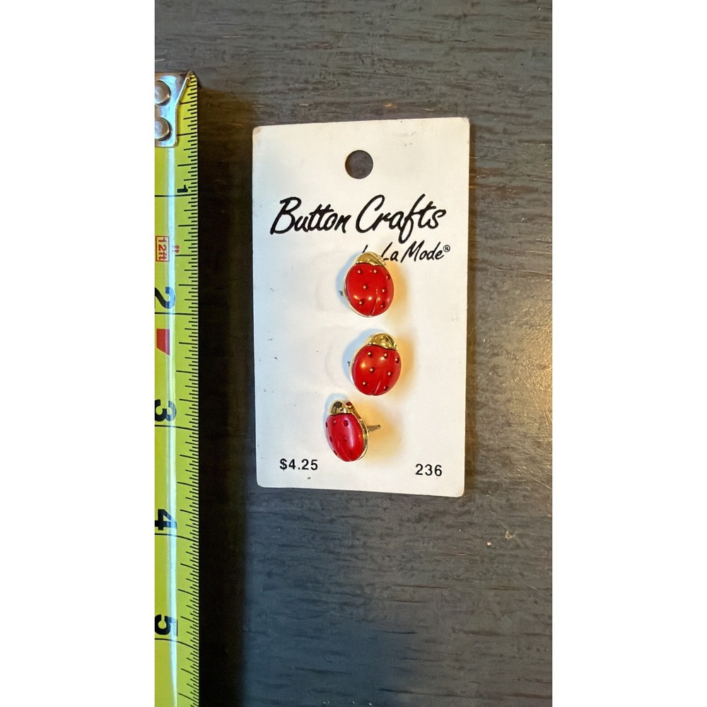 La Mode Button Crafts Red Ladybug Shank Buttons 3 Count 13mm Made in France 236